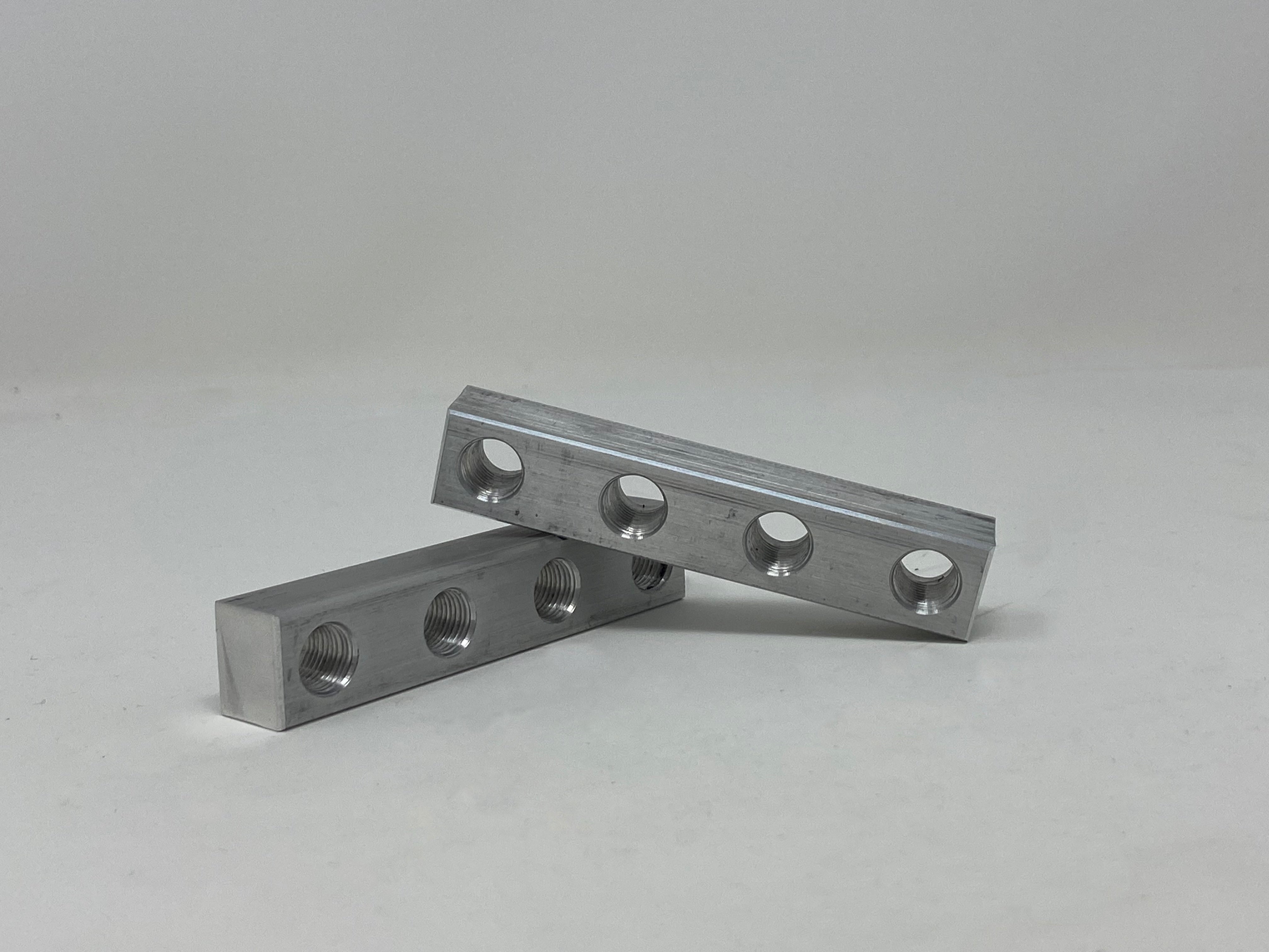 Alaria Technical 4-port Sensor Bung